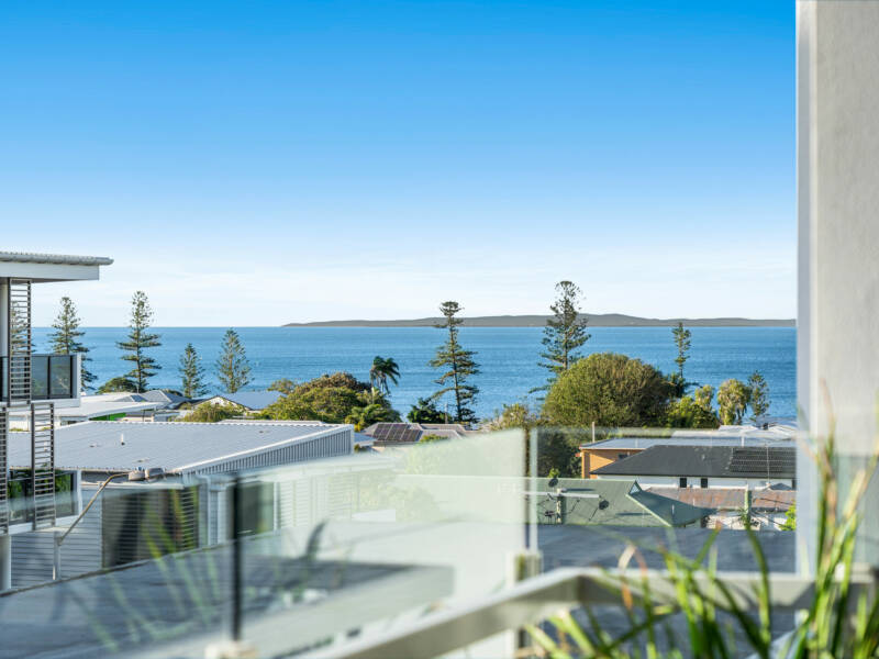 Level 2/13/70 Bay Terrace Terrace, Wynnum, QLD 4178 AUS