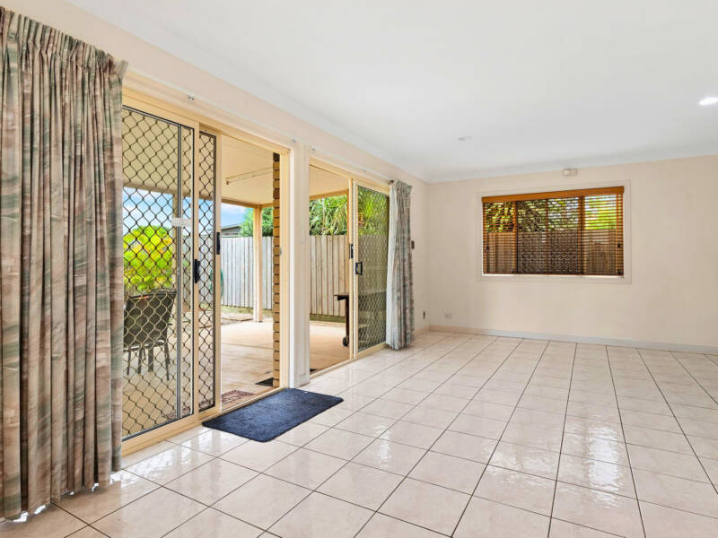 42 Carnation Road, Manly West, QLD 4179 AUS
