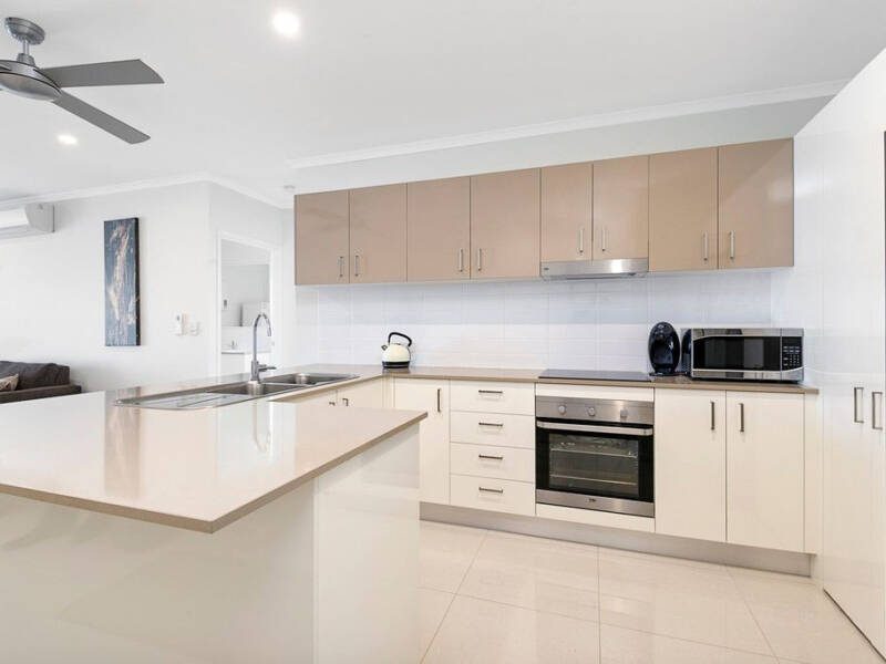 7/34 Emsworth Street, Wynnum, QLD 4178 AUS