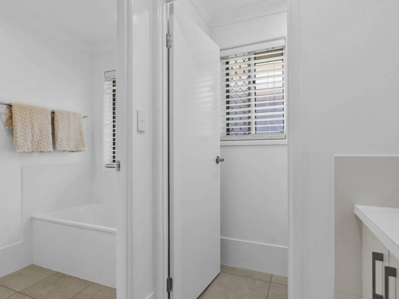 15 Jared Place, Wynnum West, QLD 4178 AUS