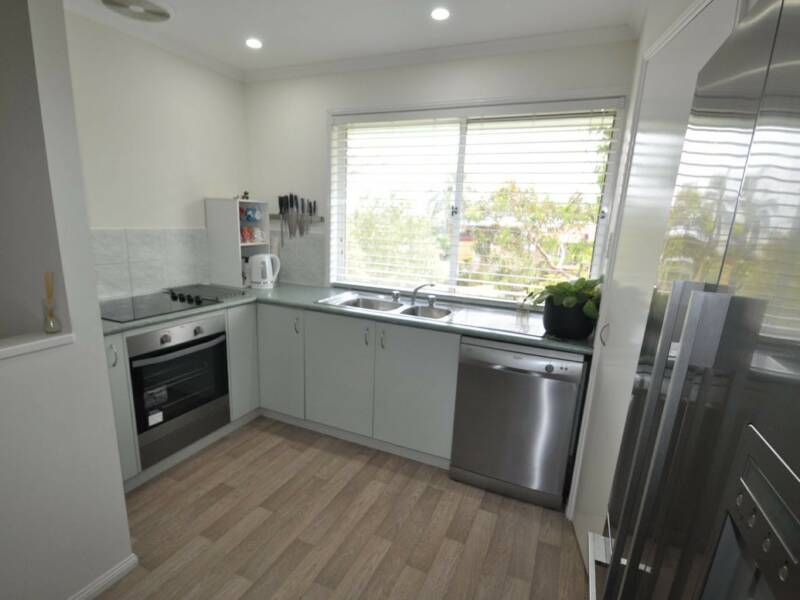 14a Oakley Street, Manly, QLD 4179 Australia