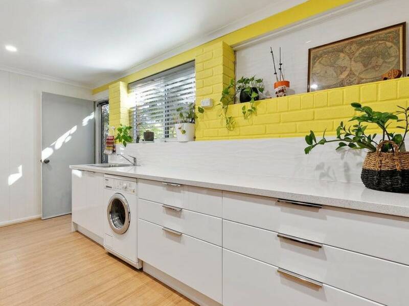 14a Oakley Street, Manly, QLD 4179 Australia