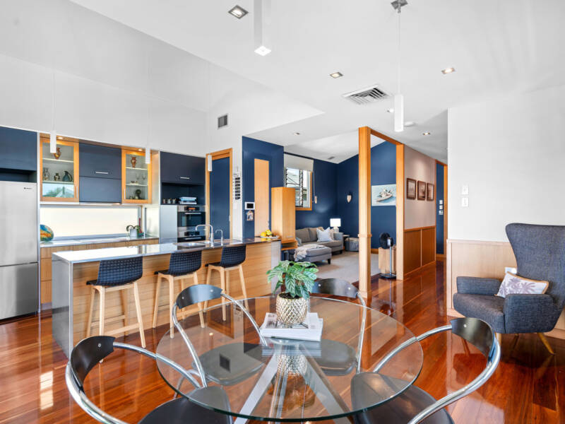 65 Wynnum North Road, Wynnum, QLD 4178 AUS