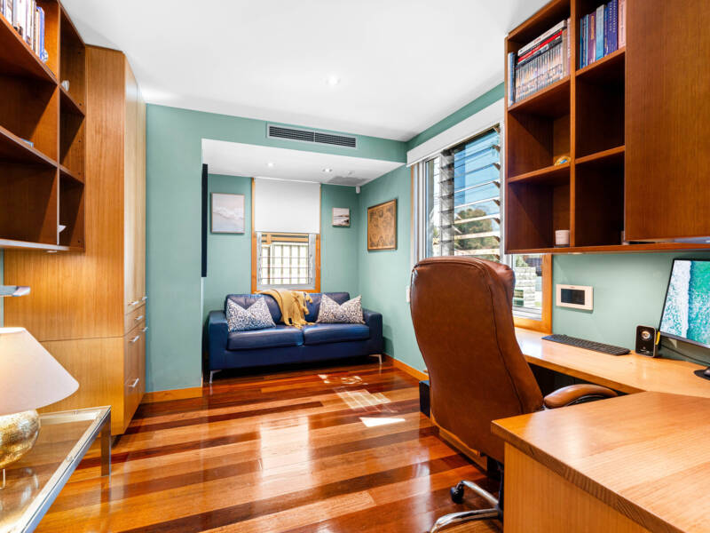 65 Wynnum North Road, Wynnum, QLD 4178 AUS