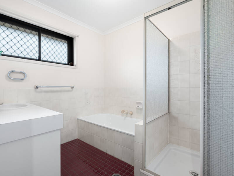 12 Wallen Place, Wynnum West, QLD 4178 AUS