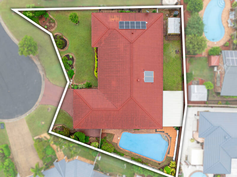 12 Wallen Place, Wynnum West, QLD 4178 AUS