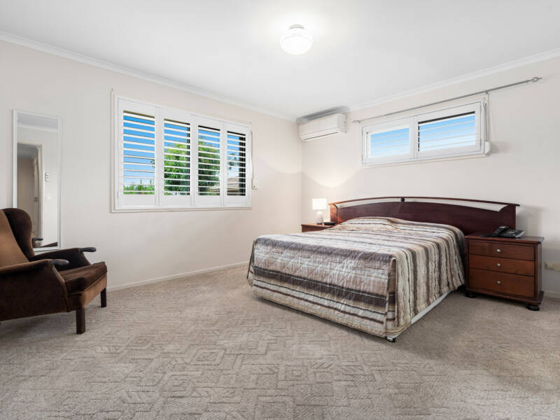 12 Wallen Place, Wynnum West, QLD 4178 AUS