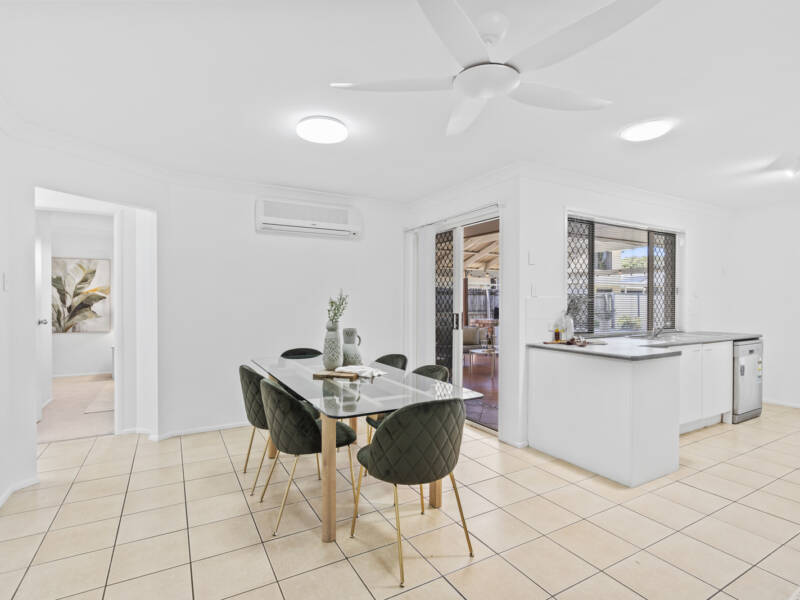 35 Macadamia Street, Wynnum West, QLD 4178 AUS