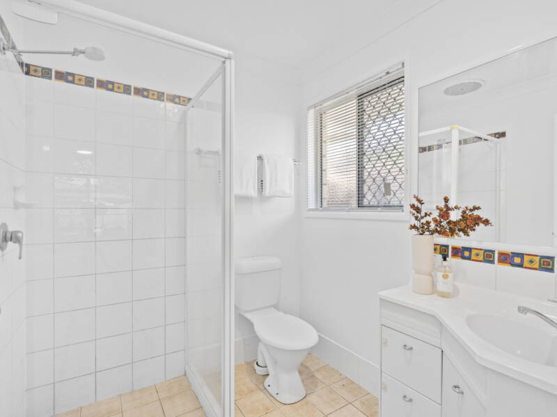 35 Macadamia Street, Wynnum West, QLD 4178 AUS