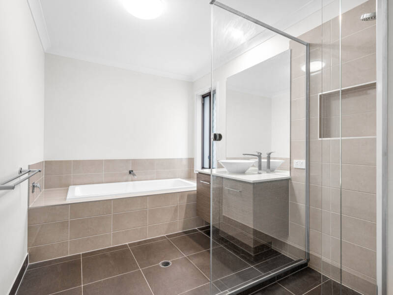 166 Hargreaves Road, Manly West, QLD 4179 Australia