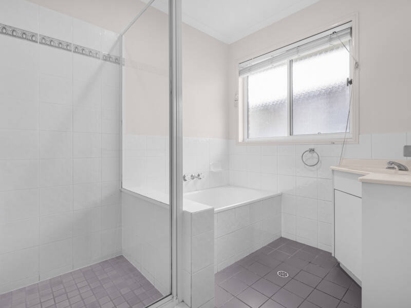 14a Oakley Street, Manly, QLD 4179 Australia