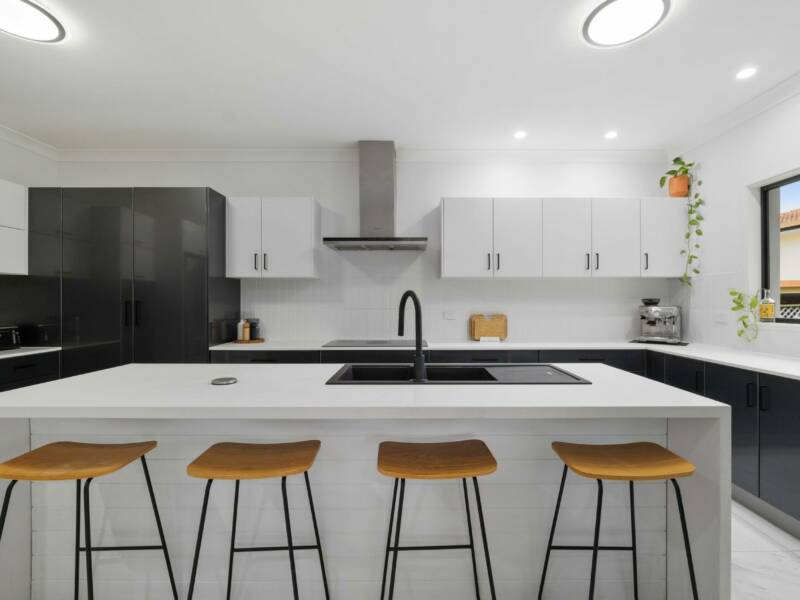 16 Lyrian Street, Manly West, QLD 4179 Australia