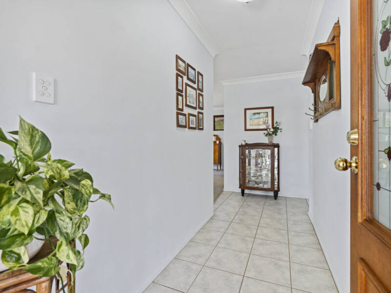 102 Greta Street, Manly West, QLD 4179 AUS