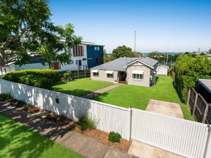 39 Gordon Parade, Manly, QLD 4179 AUS