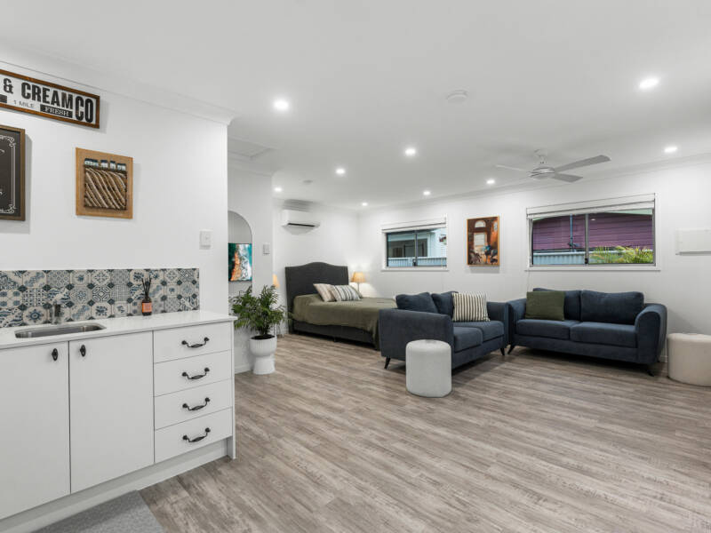 11 Earl Parade, Manly, QLD 4179 AUS