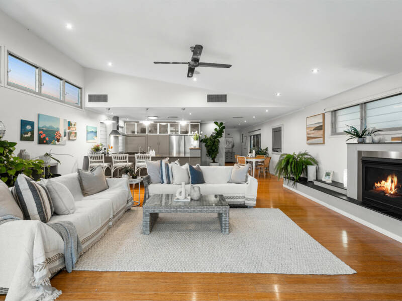 11 Earl Parade, Manly, QLD 4179 AUS