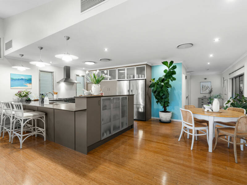 11 Earl Parade, Manly, QLD 4179 AUS