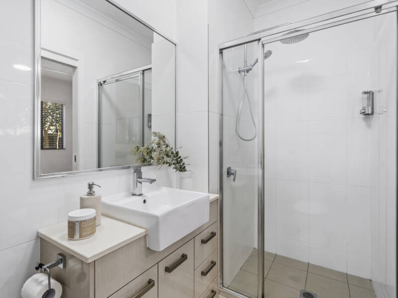 1/12 Drayton Terrace, Wynnum, QLD 4178 Australia