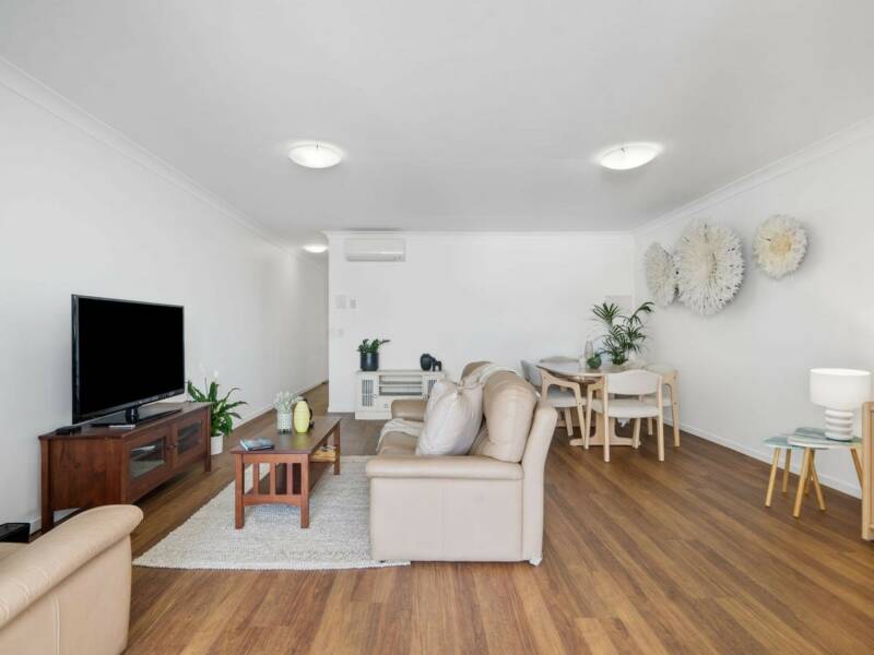 2/54 Yamboyna Street, Manly, QLD 4179 Australia