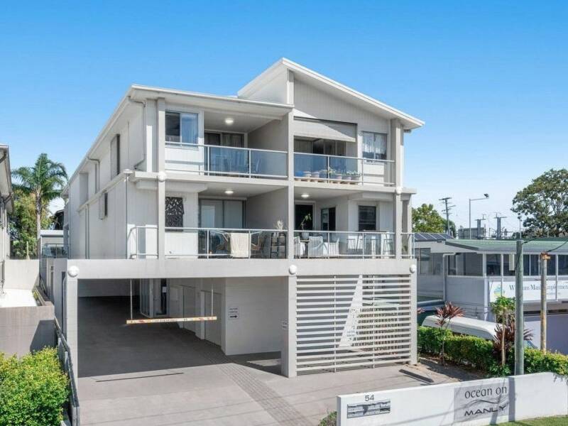2/54 Yamboyna Street, Manly, QLD 4179 Australia
