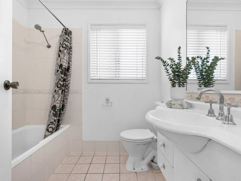 3 Christina Place, Belmont, QLD 4153 AUS