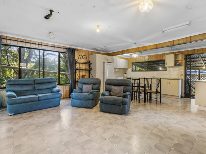 75 Midgen Street, Kooringal, QLD 4025 AUS