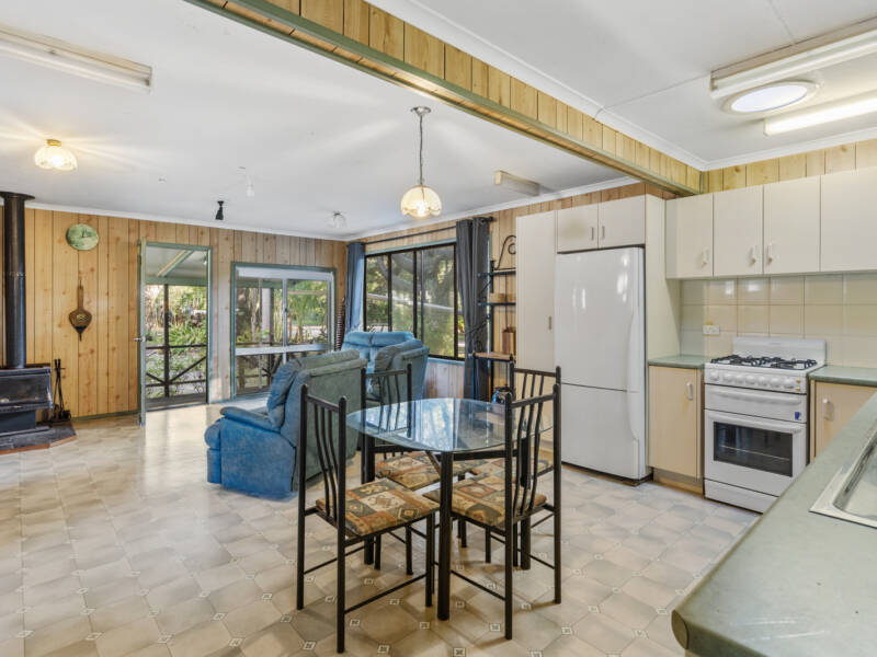 75 Midgen Street, Kooringal, QLD 4025 AUS