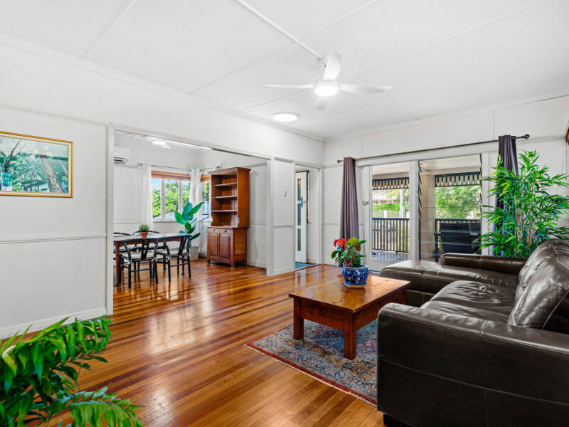 157 Birdwood Road, Carina Heights, QLD 4152 AUS