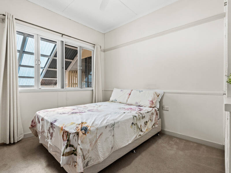 157 Birdwood Road, Carina Heights, QLD 4152 AUS