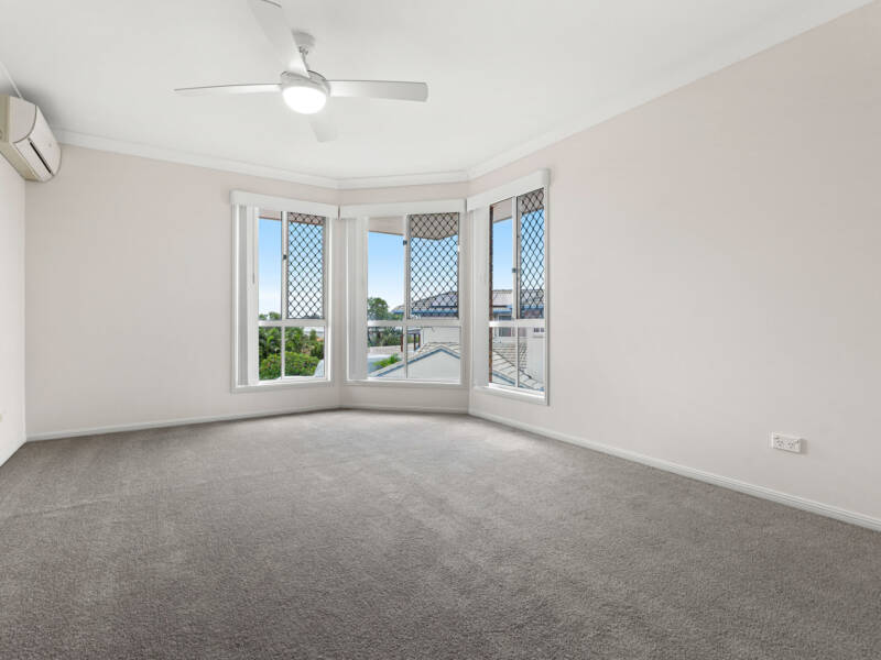 8 Paca Court, Wynnum West, QLD 4178 AUS