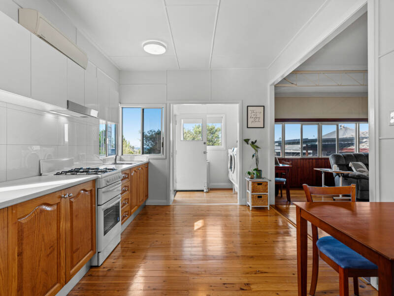 49 Wassell Street, Wynnum, QLD 4178 AUS