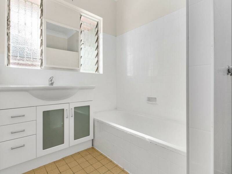 89 Waterview Avenue, Wynnum, QLD 4178 Australia