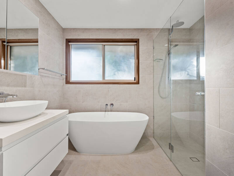 241 Ernest Street, Lota, QLD 4179 AUS