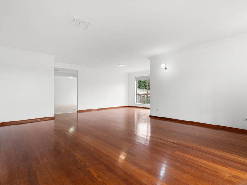 27 Bishop Place, Carindale, QLD 4152 Australia