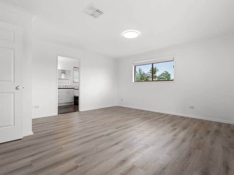 27 Bishop Place, Carindale, QLD 4152 Australia