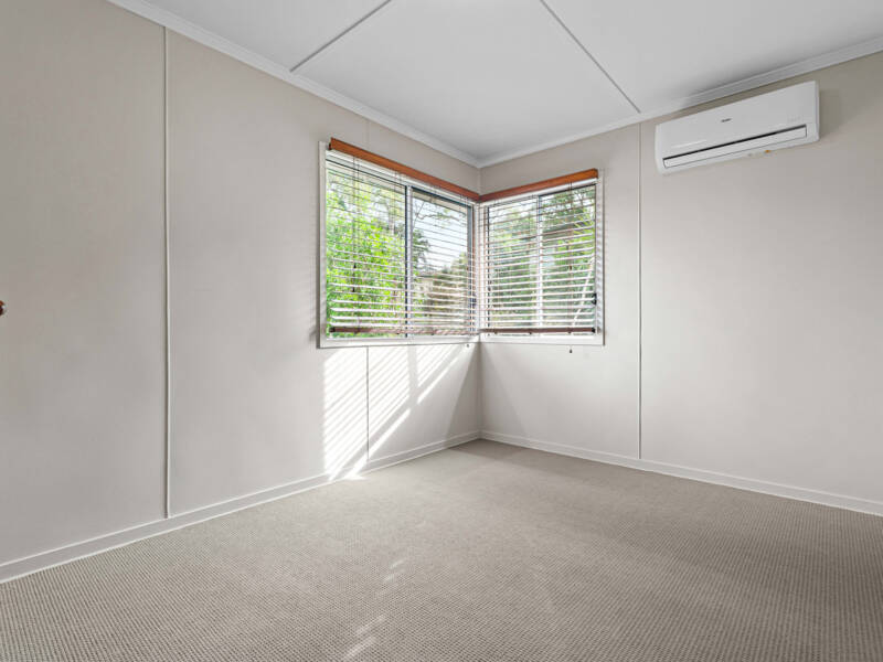 80 Roseneath Parade, Wynnum West, QLD 4178 Australia