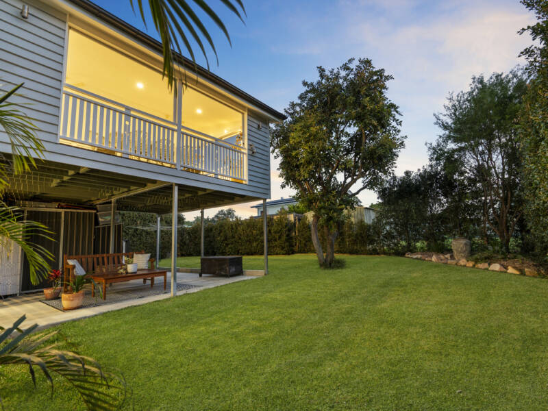 10 Bushing Street, Wynnum West, QLD 4178 AUS