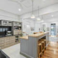 10 Bushing Street, Wynnum West, QLD 4178 AUS