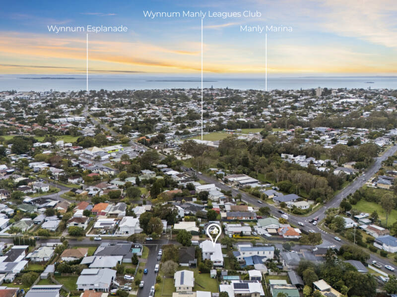 10 Bushing Street, Wynnum West, QLD 4178 AUS