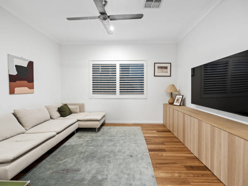 12 Foch Street, Wynnum West, QLD 4178 AUS