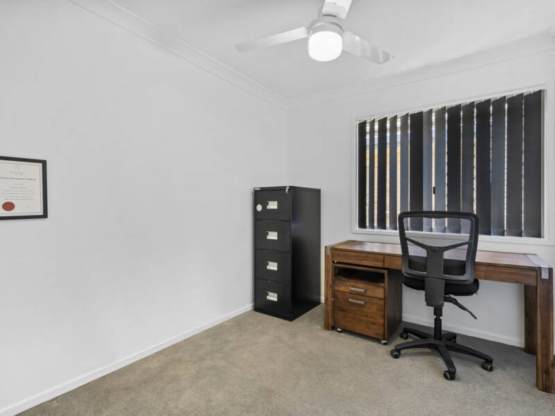 15 Daniel Street, Lota, QLD 4179 Australia