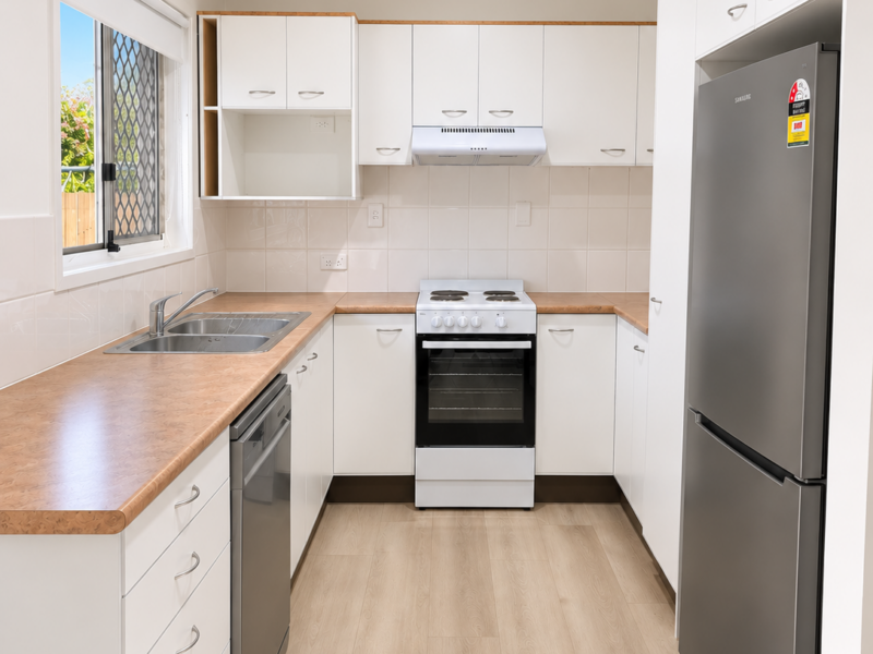 16 Douglas Street, Loganlea, QLD 4131 Australia