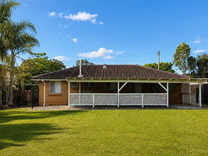 16 Douglas Street, Loganlea, QLD 4131 Australia