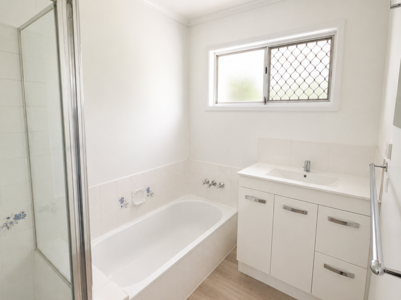 16 Douglas Street, Loganlea, QLD 4131 Australia