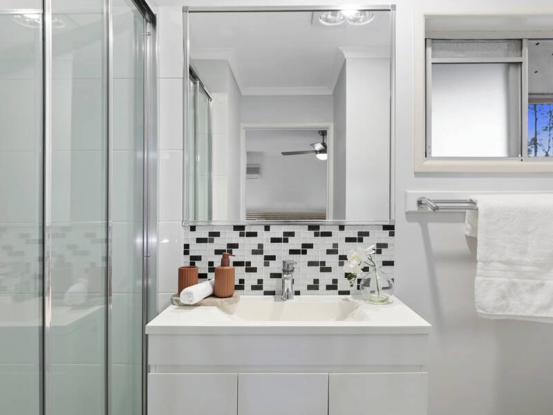 2 Jane Court, Cashmere, QLD 4500 AUS
