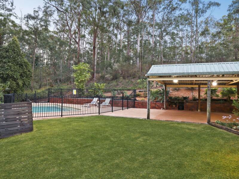 2 Jane Court, Cashmere, QLD 4500 AUS