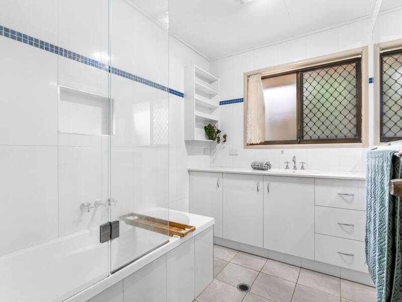 6 Pyeworth Place, Rochedale South, QLD 4123 Australia