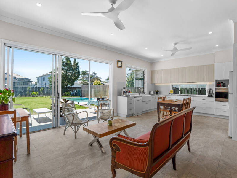 14 Thorrold Street, Wooloowin, QLD 4030 Australia