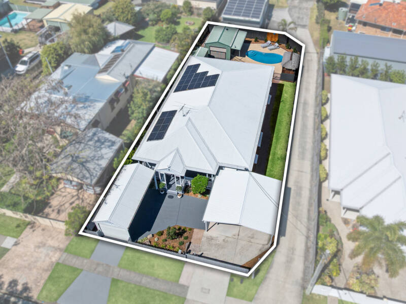 52 Duncan Street, Wynnum West, QLD 4178 AUS