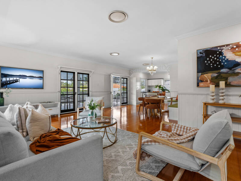 52 Duncan Street, Wynnum West, QLD 4178 AUS